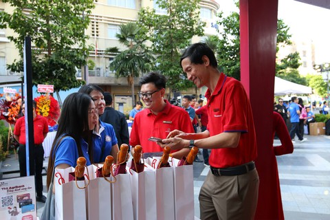 Triển lãm ảnh hành trình phát triển của ngành ngân hàng TP.HCM - Ảnh 4.