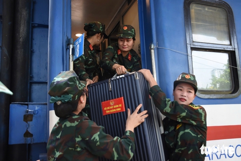 Chuyến tàu đặc biệt chở đoàn diễu binh, diễu hành đầu tiên của Bộ Quốc phòng đã đến ga Biên Hòa - Ảnh 11.