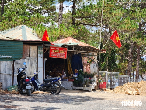 Đất rừng tại danh thắng quốc gia hồ Than Thở bị chiếm? - Ảnh 1.