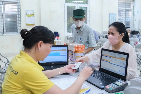 Nghỉ hưu trước tuổi theo nghị định 67 và 178 hưởng lương hưu thế nào? - Ảnh 1.