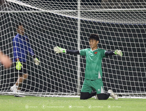 Thủ môn U17 Việt Nam mong giữ được sạch lưới trước U17 Nhật Bản - Ảnh 1. Thủ môn U17 Việt Nam mong giữ sạch lưới trước U17 Nhật Bản - Ảnh 1.
