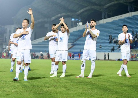 Văn Toàn tỏa sáng giúp CLB Nam Định giữ đỉnh V-League - Ảnh 4. Văn Toàn - Ảnh 2.