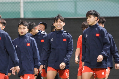 U17 Việt Nam đội mưa rèn luyện, chờ đấu U17 Nhật Bản - Ảnh 4. U17 Việt Nam - Ảnh 2.