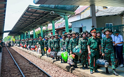 diễu hành - Ảnh 2.