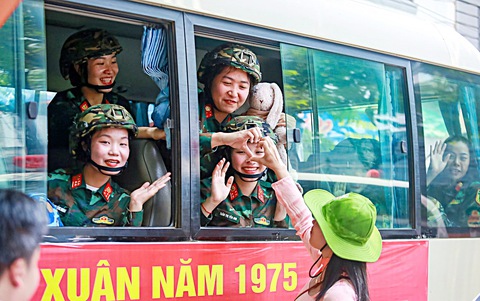 diễu hành - Ảnh 6.