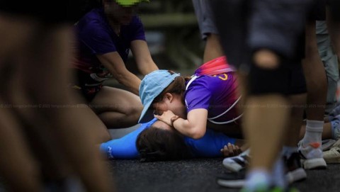Một phụ nữ tử vong khi tham gia giải chạy marathon ở Huế - Ảnh 1.