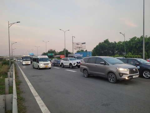 cao tốc - Ảnh 2.