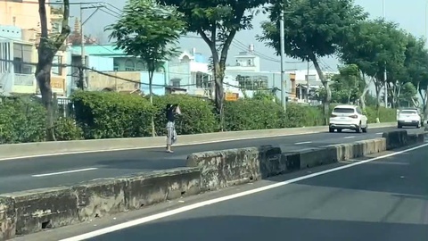 TP.HCM: Nhiều người đi bộ bị tai nạn tử vong do qua đường không đúng quy định - Ảnh 2.