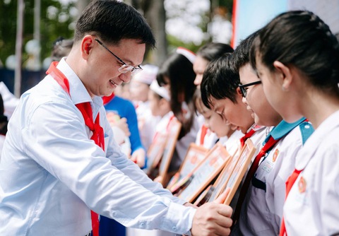 cháu ngoan bác hồ - Ảnh 1.