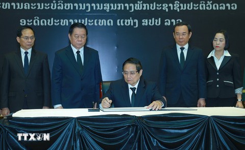 Thủ tướng dự lễ truy điệu cố Chủ tịch Đảng, Chủ tịch nước Lào - Ảnh 3. Lào - Ảnh 3.