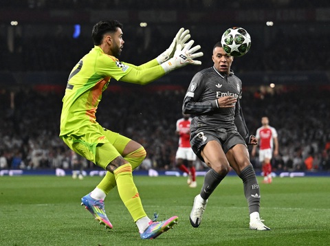 Sốc: Arsenal thắng Real Madrid 3 bàn không gỡ - Ảnh 2.