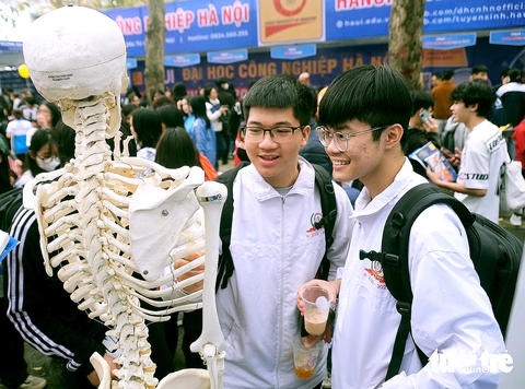 Xây dựng tối thiểu 5 bệnh viện trực thuộc Trường đại học Y Hà Nội - Ảnh 1.