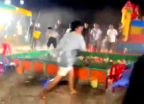 Bắt thiếu niên hỗn chiến tại khu vui chơi khiến 1 người chết, 3 người bị thương - Ảnh 1.
