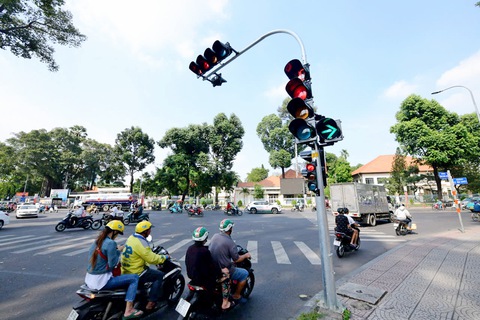 rẽ phải - Ảnh 1.