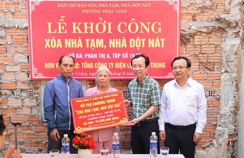 EVNCPC chung tay xóa nhà tạm, nhà dột nát - Ảnh 1.