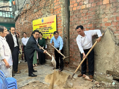 EVNCPC chung tay xóa nhà tạm, nhà dột nát - Ảnh 2.