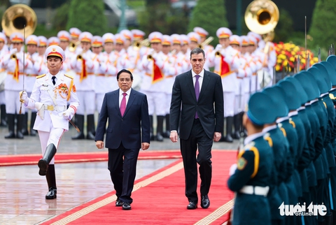 Lễ đón Thủ tướng Tây Ban Nha Pedro Sánchez lần đầu thăm chính thức Việt Nam - Ảnh 5.