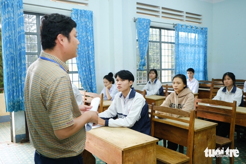 giáo viên - Ảnh 1.