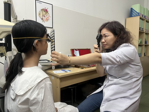 HCDC công bố 'hành trình 7 chặng' bảo vệ thị lực cho trẻ - Ảnh 1.