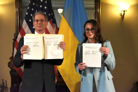 Mỹ nói thỏa thuận khoán sản với Ukraine là tín hiệu cho Nga - Ảnh 1. Ukraine - Ảnh 1.