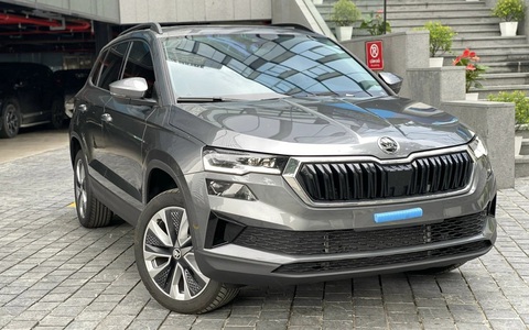 Tin tức giá xe: Skoda Karoq giảm tới 275 triệu tại đại lý, giá thực tế nay thấp hơn Yaris Cross - Ảnh 1.