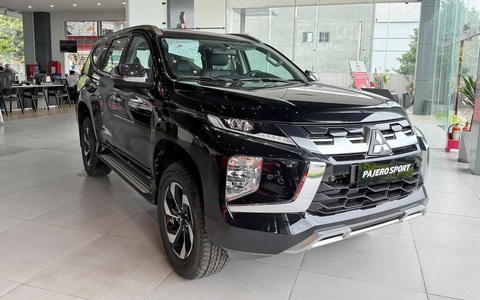 Mitsubishi Pajero Sport - Ảnh 1.