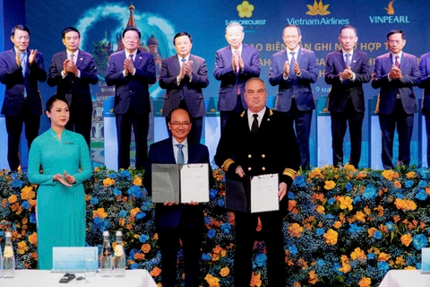 Việt Nam đẩy mạnh xúc tiến du lịch tại Nga, công bố đường bay thẳng Hà Nội – Moscow - Ảnh 2.