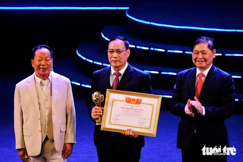 Bốn nhà khoa học nhận giải thưởng Bảo Sơn 2024, hơn 3 tỉ đồng mỗi công trình - Ảnh 1.