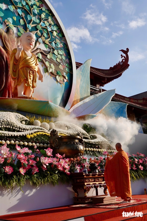 Đại lễ Phật đản Vesak: Gác lại khác biệt, xây dựng cộng đồng toàn cầu đoàn kết - Ảnh 3. Đại lễ Phật đản: Đoàn kết, hòa ái, tích cực kiến tạo thế giới hòa bình - Ảnh 4.