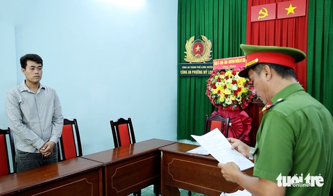 Khởi tố hai bị can về tội cố ý gây thương tích tại Long Xuyên - Ảnh 2.
