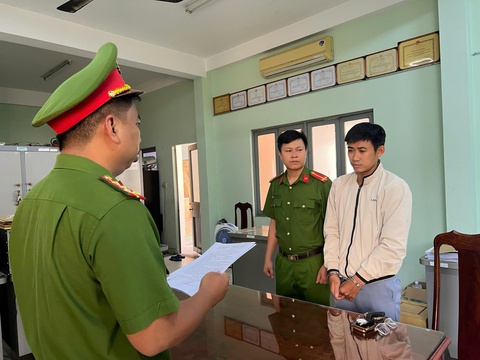 Bắt giám đốc lừa đảo chiếm đoạt hơn 2 tỉ đồng của đối tác và khách hàng - Ảnh 2. lừa đảo - Ảnh 2.