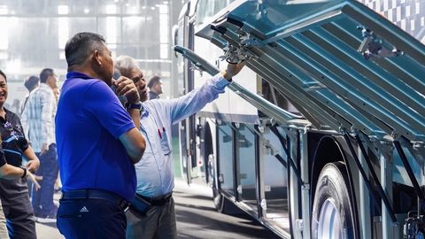 THACO AUTO xuất khẩu xe bus cao cấp Mercedes-Benz sang Thái Lan - Ảnh 5.