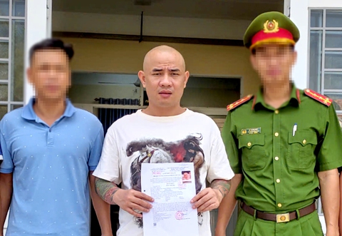 Giết người năm 2018 ở Phú Yên, nay đầu thú ở Long An - Ảnh 1.
