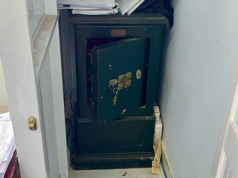 UBND phường - Ảnh 2.