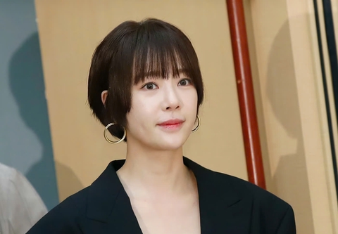 Hwang Jung Eum - Ảnh 2.