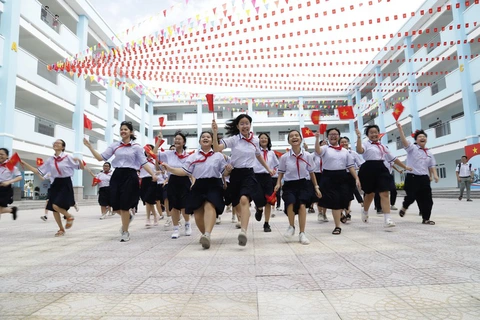 trường công lập - Ảnh 1.