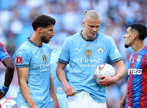 Haaland không nên nhường phạt đền cho Marmoush trong trận chung kết FA Cup? - Ảnh 1.