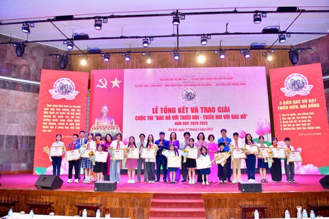Bác Hồ - Ảnh 3.