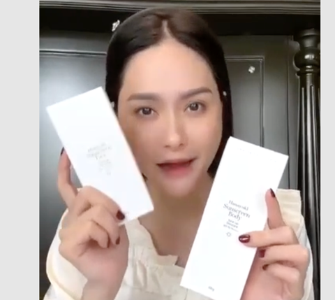 Sản phẩm công ty chồng Đoàn Di Băng: Chỉ số chống nắng bằng 4,8% so với nhãn dán, có phải hàng giả? - Ảnh 2. Sản phẩm công ty chồng Đoàn Di Băng: Chỉ số chống nắng bằng 4,8% so với nhãn dán, có phải hàng giả? - Ảnh 2.