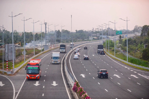 Gỡ rào cản đầu tư cho doanh nghiệp - Ảnh 5. Gỡ rào cản đầu tư cho doanh nghiệp - Ảnh 4.