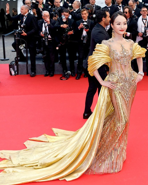 3 mỹ nhân Cbiz 'làm lố' nhất thảm đỏ Cannes 2025 - Ảnh 2.