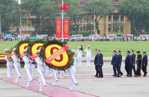 Chủ tịch Hồ Chí Minh - Ảnh 4.