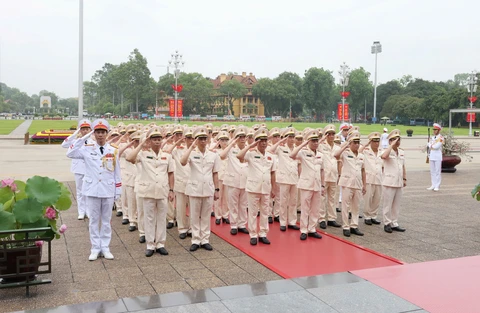 Chủ tịch Hồ Chí Minh - Ảnh 7.