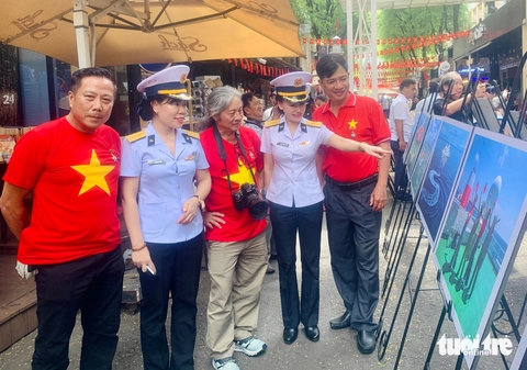 Trường Sa nhớ ơn Bác qua góc nhìn nhiếp ảnh - Ảnh 3. Trường Sa nhớ ơn Bác qua nhiếp ảnh - Ảnh 4.