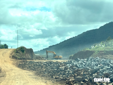 Cao tốc Khánh Hòa - Buôn Ma Thuột đội chi phí gần 19 tỉ đồng do khan hiếm đá - Ảnh 1.
