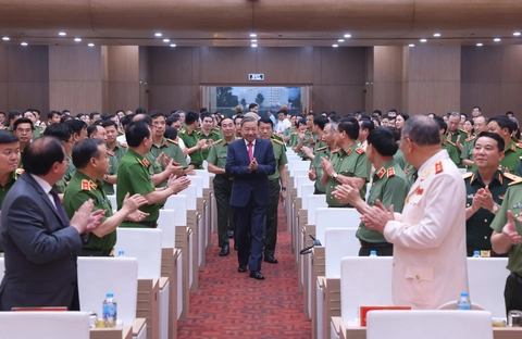 công an - Ảnh 3.
