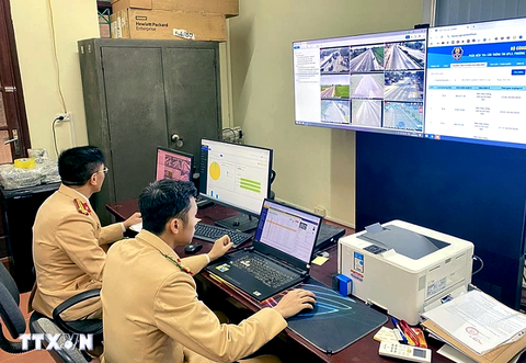 Tại sao phải tăng mức phạt vi phạm giao thông đến 200 triệu đồng? - Ảnh 1.