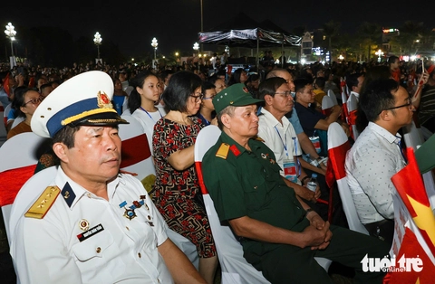Lắng đọng chương trình 'Từ Làng Sen đến TP.HCM' - Ảnh 5.