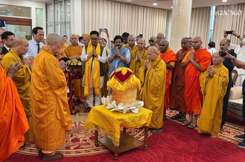 Xá lợi Phật Thích Ca Mâu Ni về đến TP.HCM, bắt đầu chiêm bái từ 3-5 tại chùa Thanh Tâm - Ảnh 1. Xá lợi - Ảnh 1.