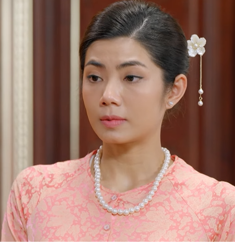 Chiếc vòng ngọc bích - Ảnh 2.